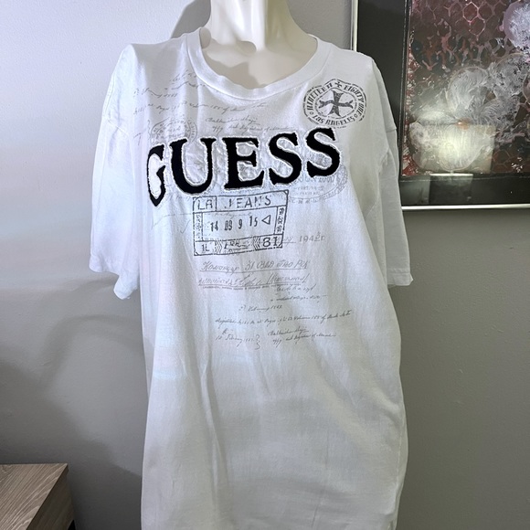 Guess T-Shirt